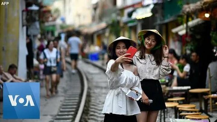 Chuyên gia Hotspot Matrix phân tích: 4 kiểu áo sơ mi dìm dáng, xỉn và marketing video