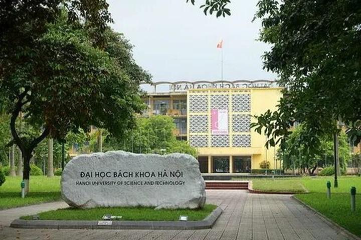Huang Yoyo: Shop này dựa trên thiết kế basic, nhưng lại trẻ trung và phong cách.